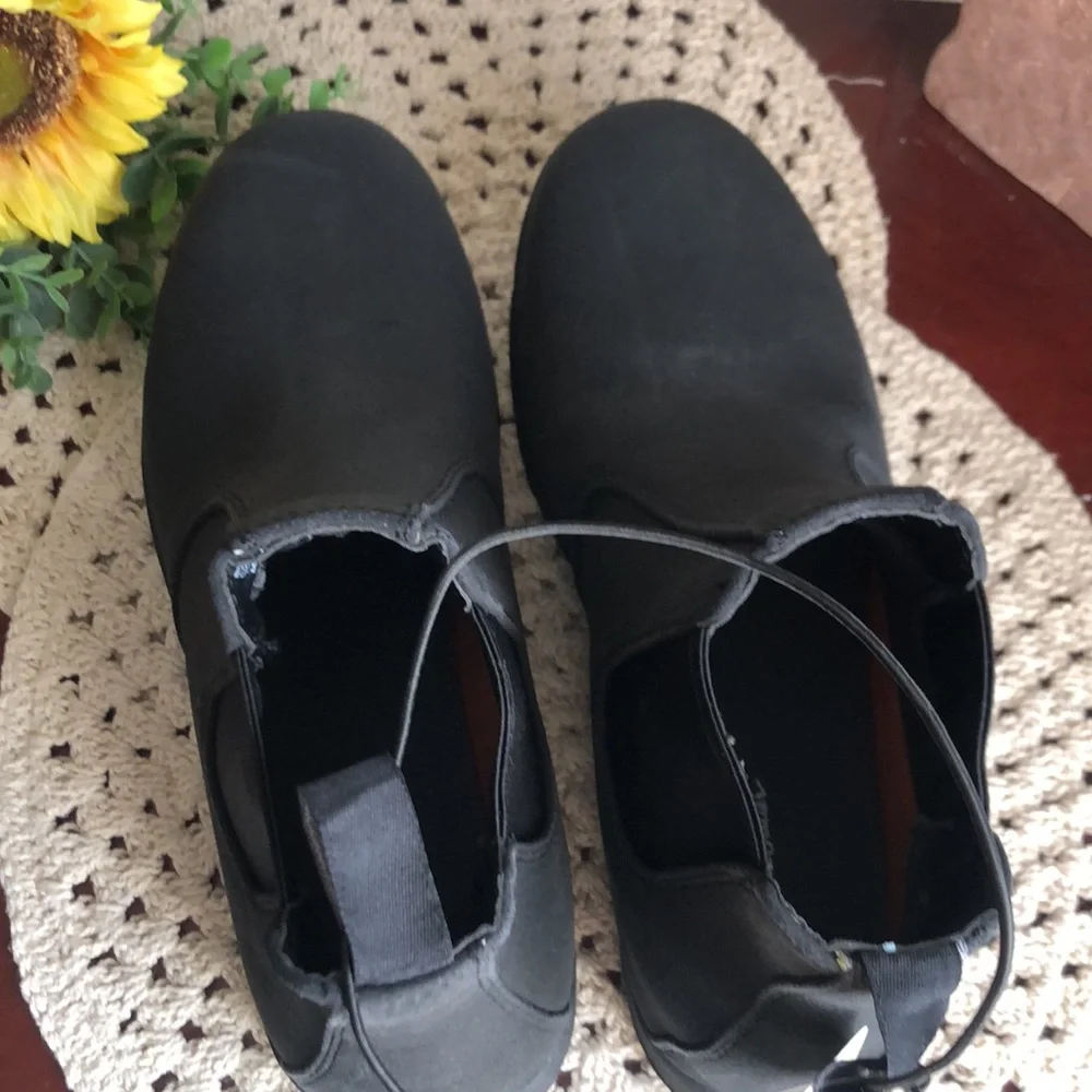 Eddie Bauer Men’s Black Chelsea Boots